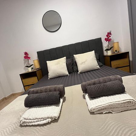 Magdalena Apartament Torrevieja Bagian luar foto